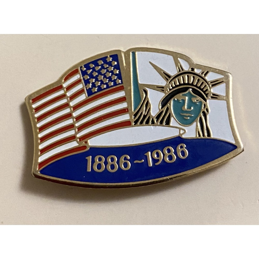 United States Flag Statue of Liberty 1886-1986 Centennial Enamel Hat Jacket Pin